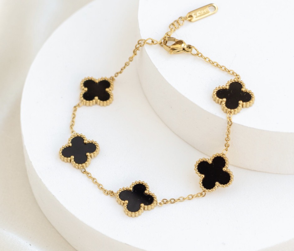 Pulsera acero dorado con trébol de nácar